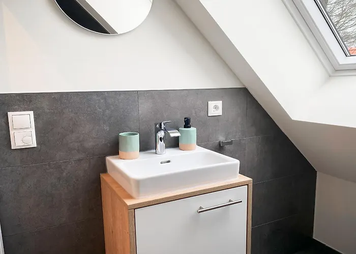 Alter Stall - Linke Seite Fuer 3 Personen Daire